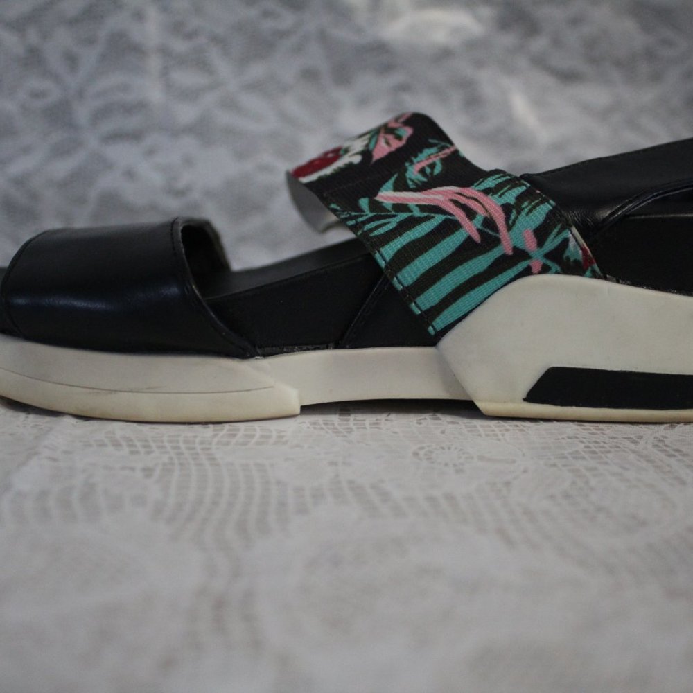 Elle Platform Sandals